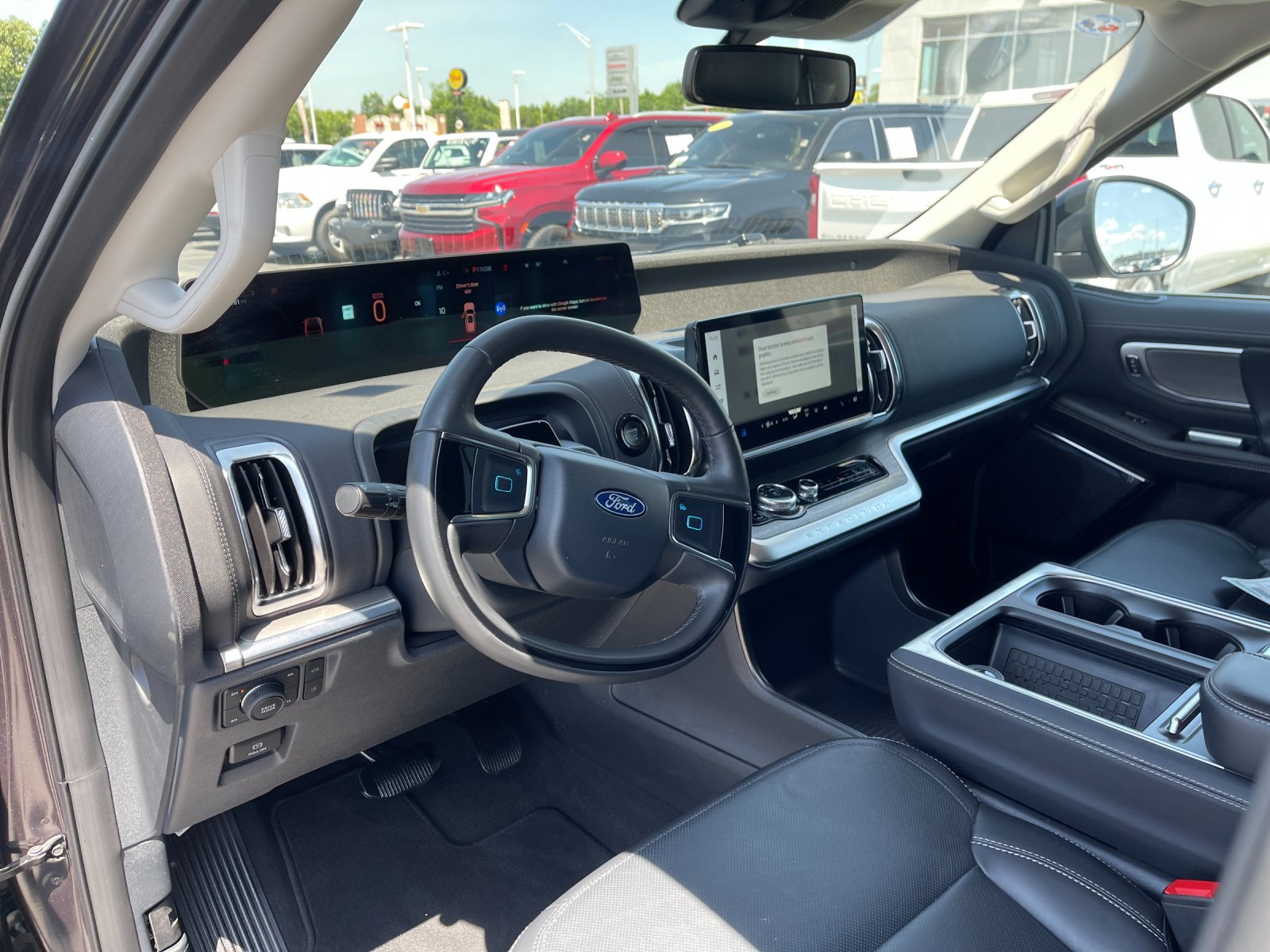 Used 2025 Gray Ford Platinum image 11