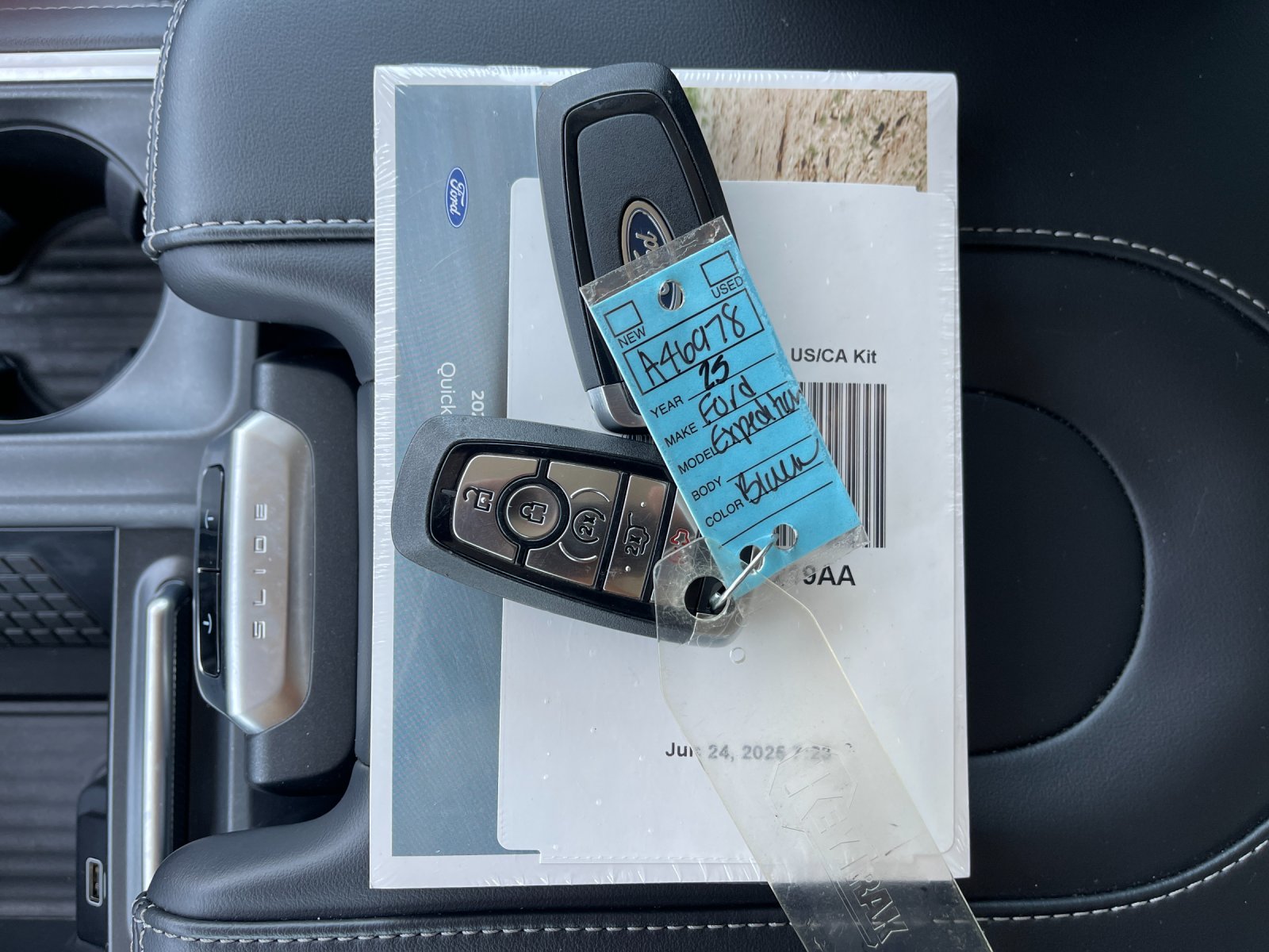 Used 2025 Gray Ford Platinum image 10