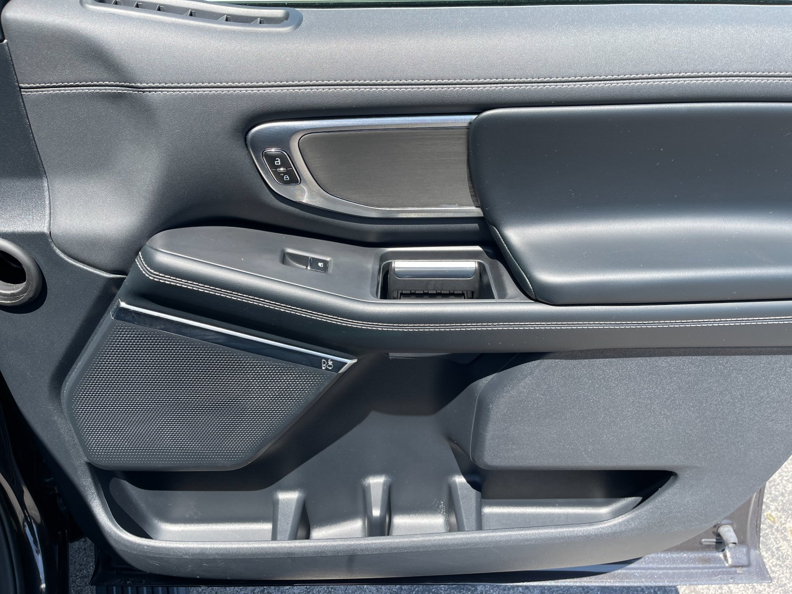 Used 2025 Gray Ford Platinum image 21