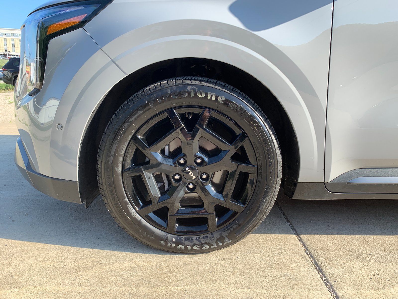 Used 2025 White Kia SX image 36