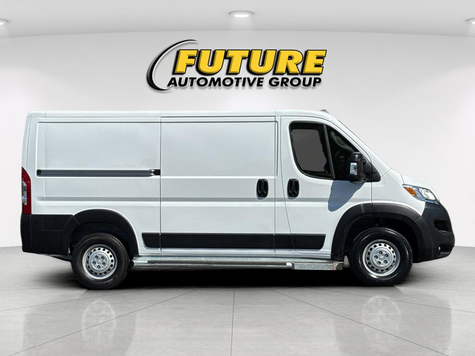 Used 2025 White Ram Base image 3