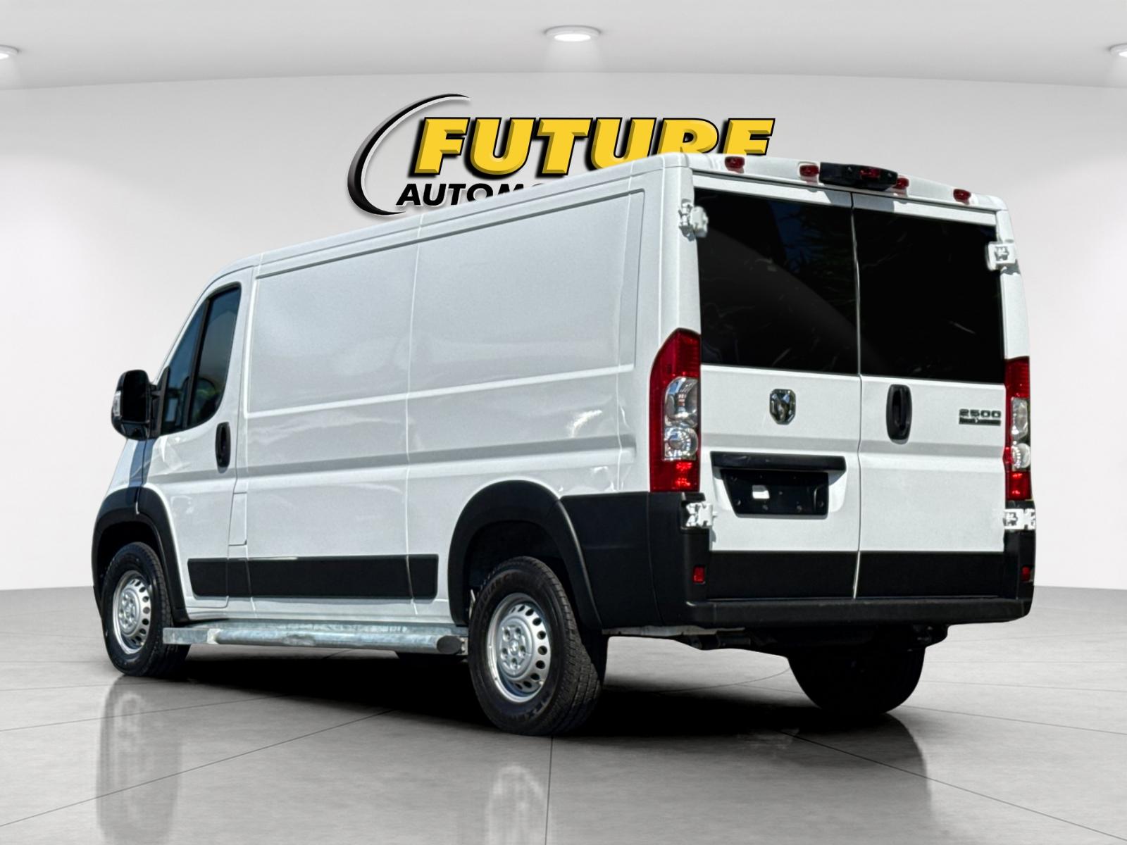 Used 2025 White Ram Base image 6