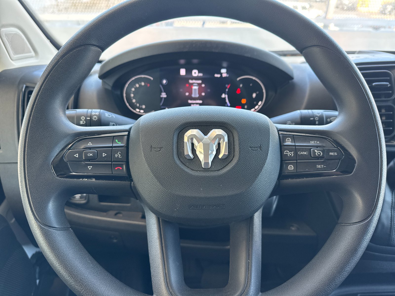 Used 2025 White Ram Base image 21