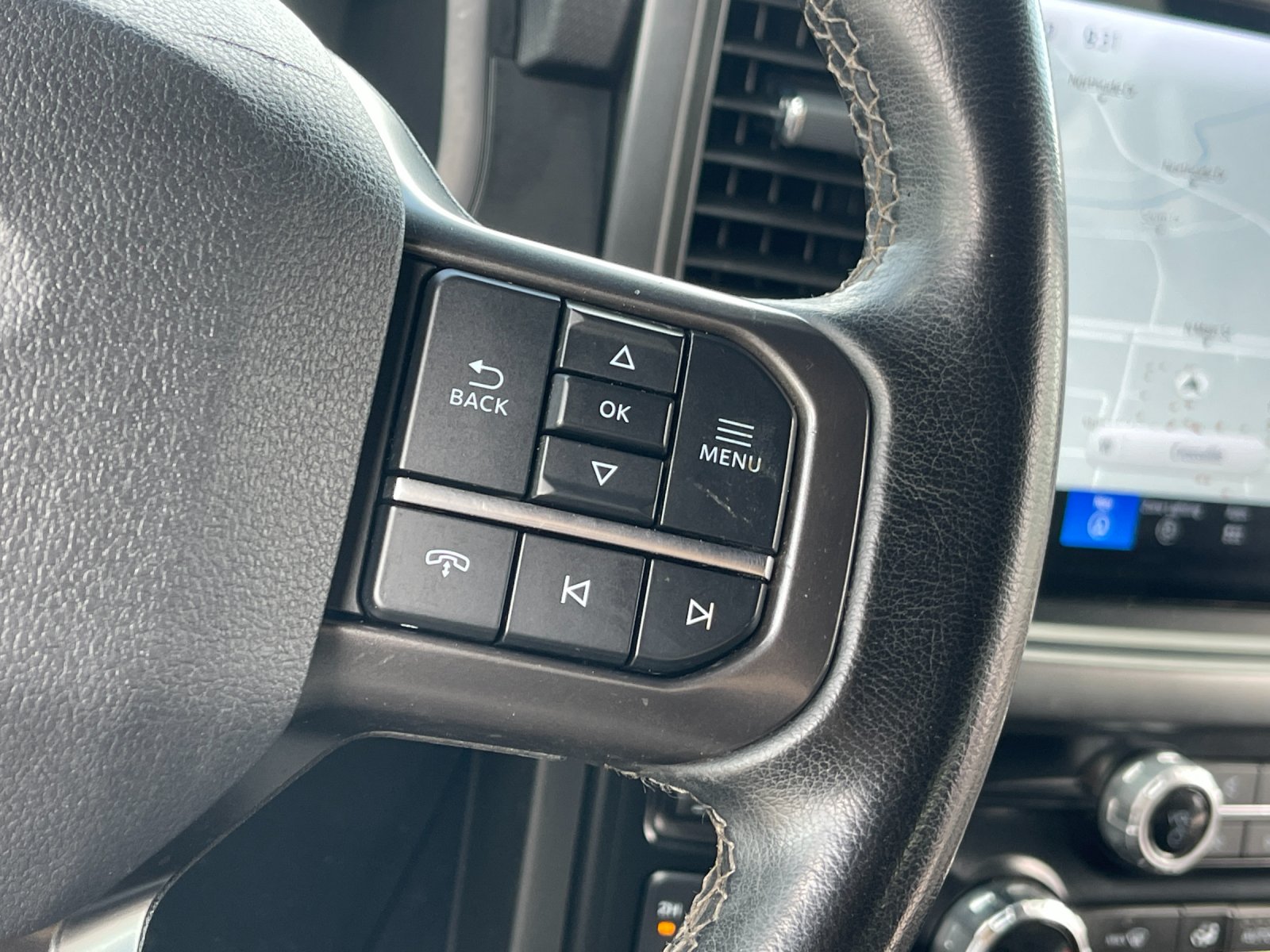Used 2024 White Ford XLT image 27