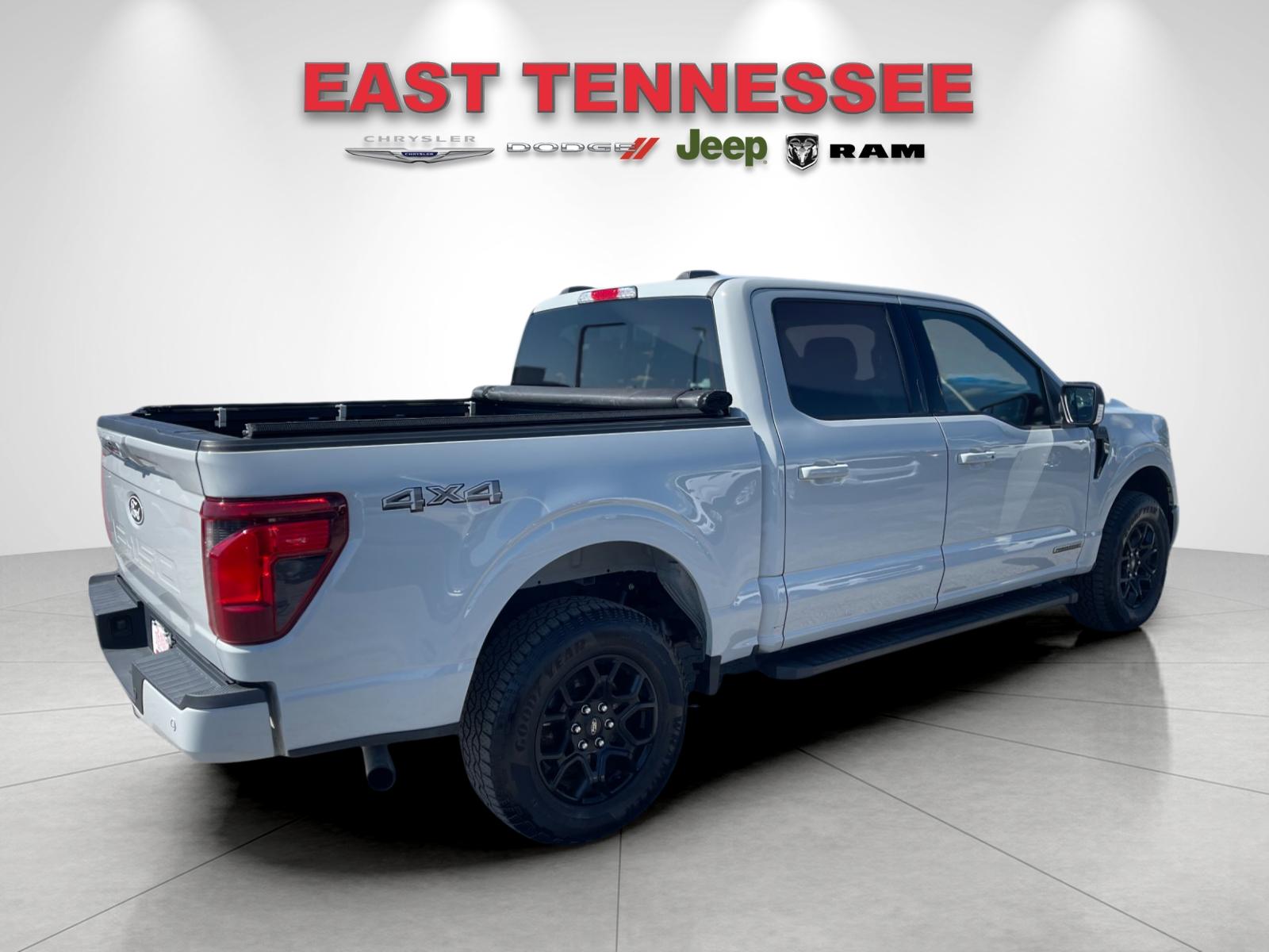 Used 2024 White Ford XLT image 3