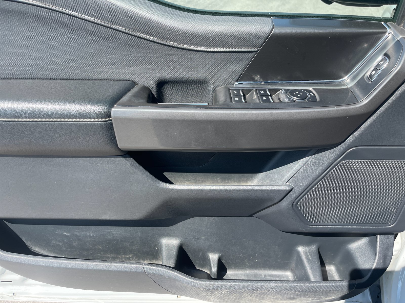 Used 2024 White Ford XLT image 12