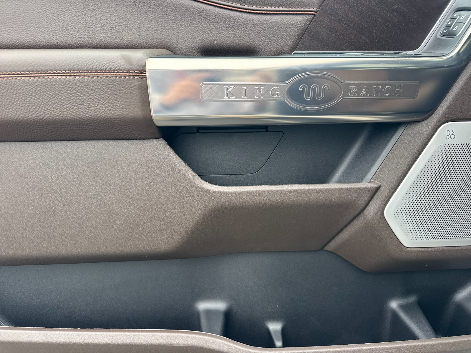New 2026 Star White Metallic Tri-Coat Ford F-350® King Ranch® image 10