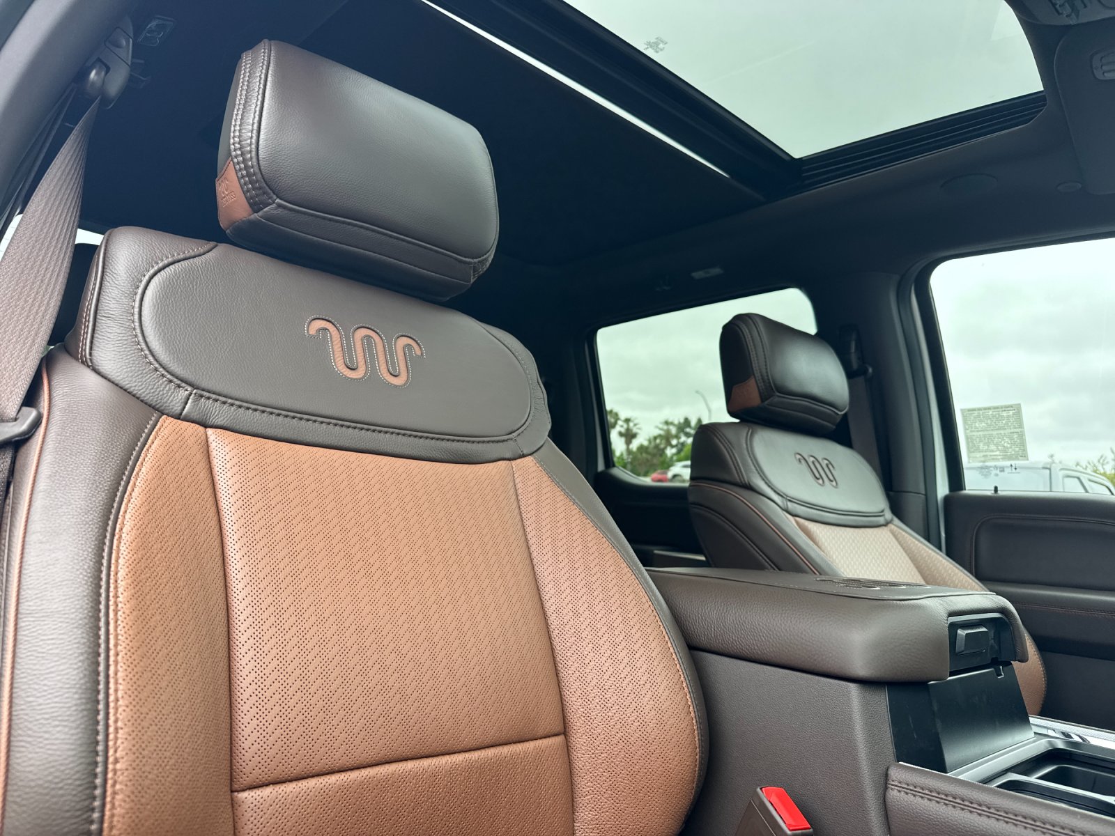New 2026 Star White Metallic Tri-Coat Ford F-350® King Ranch® image 15