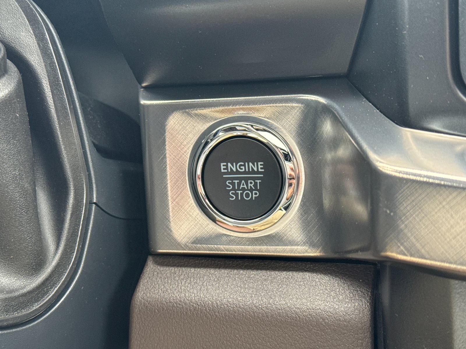 New 2026 Star White Metallic Tri-Coat Ford F-350® King Ranch® image 21