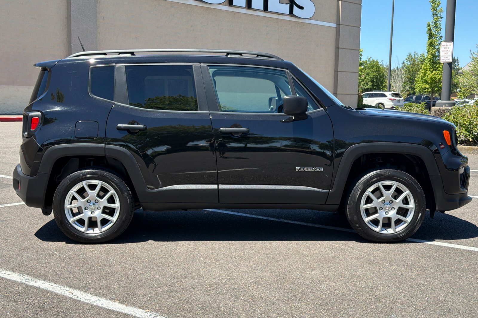 Used 2019 Black Clearcoat Jeep Sport image 3