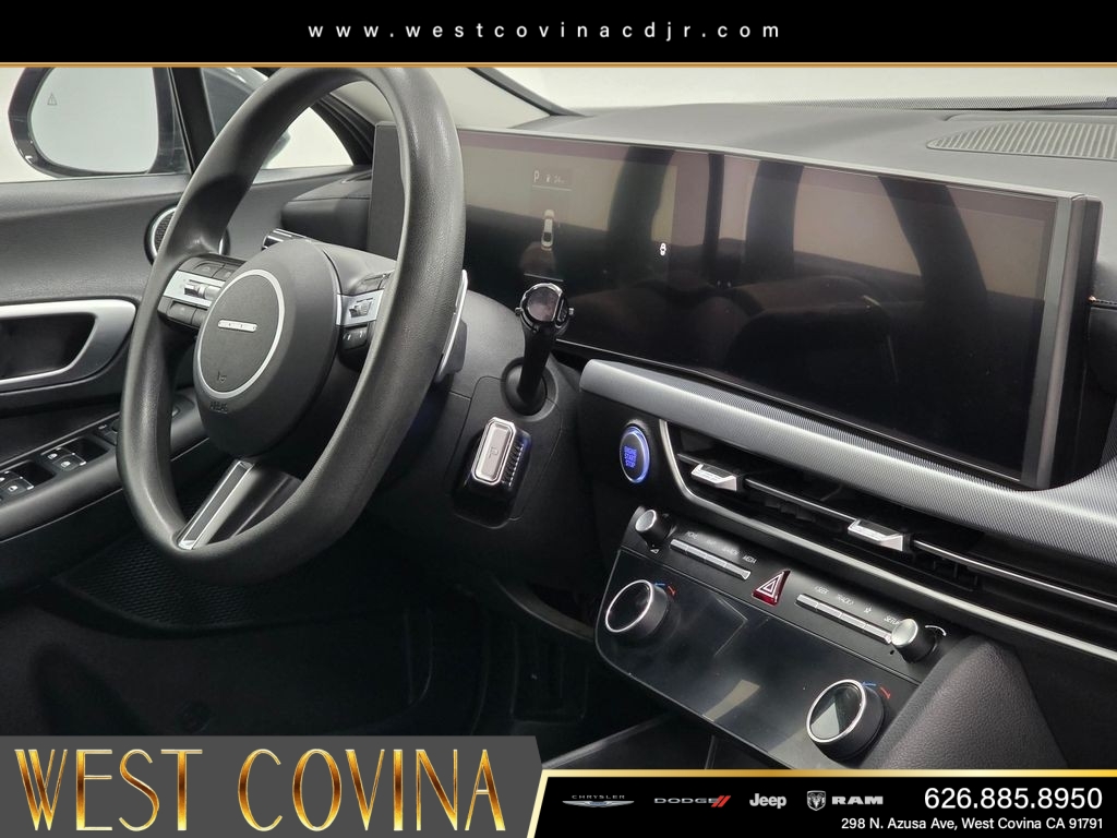 Used 2024 Gray Hyundai SEL image 10
