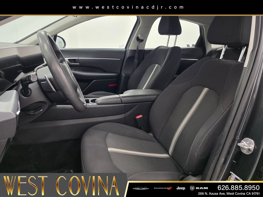 Used 2024 Gray Hyundai SEL image 18