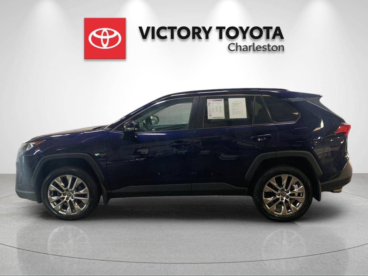 Certified Used 2021  Toyota XLE Premium image 2
