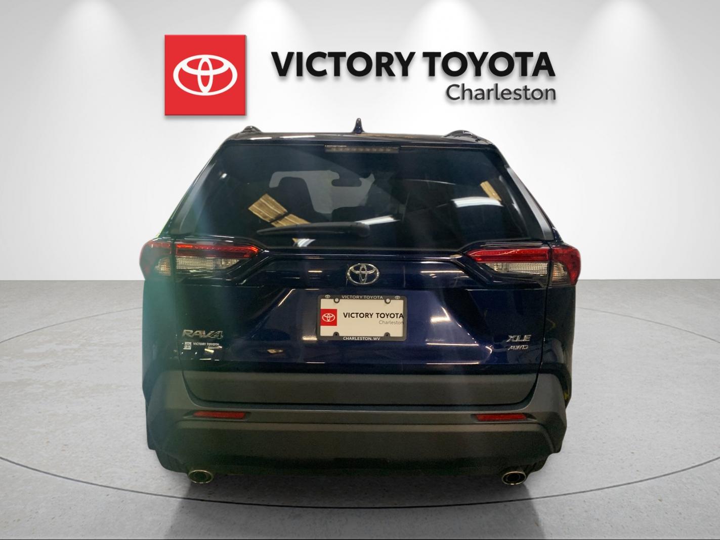Certified Used 2021  Toyota XLE Premium image 4