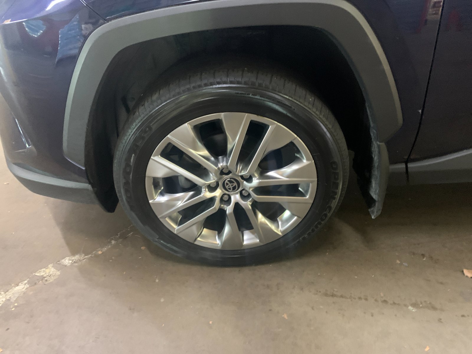 Certified Used 2021  Toyota XLE Premium image 33