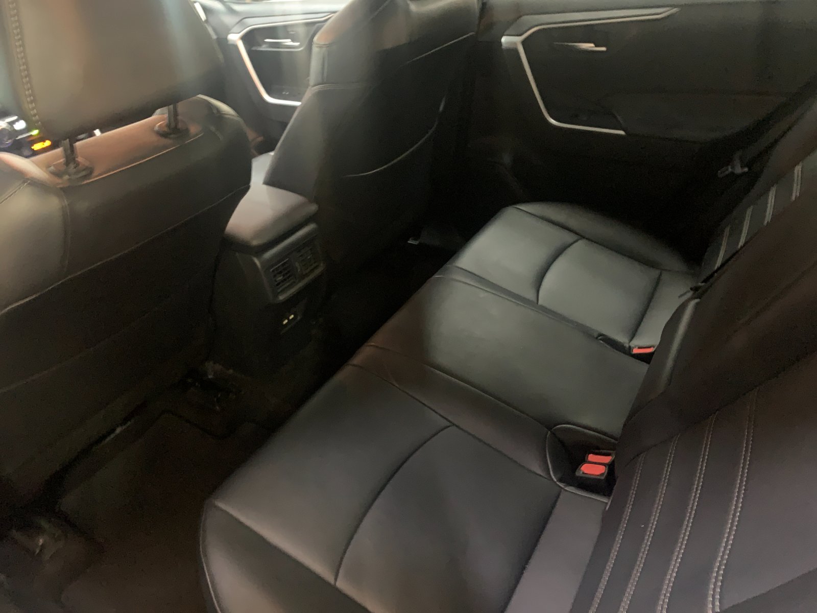 Certified Used 2021  Toyota XLE Premium image 13