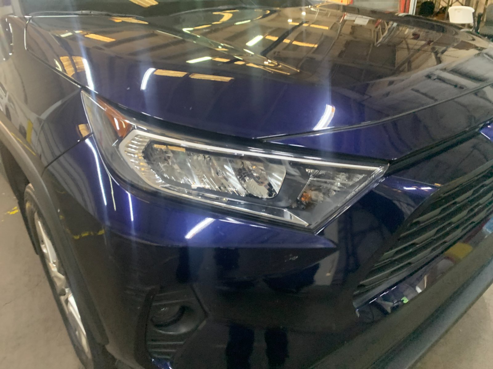 Certified Used 2021  Toyota XLE Premium image 34