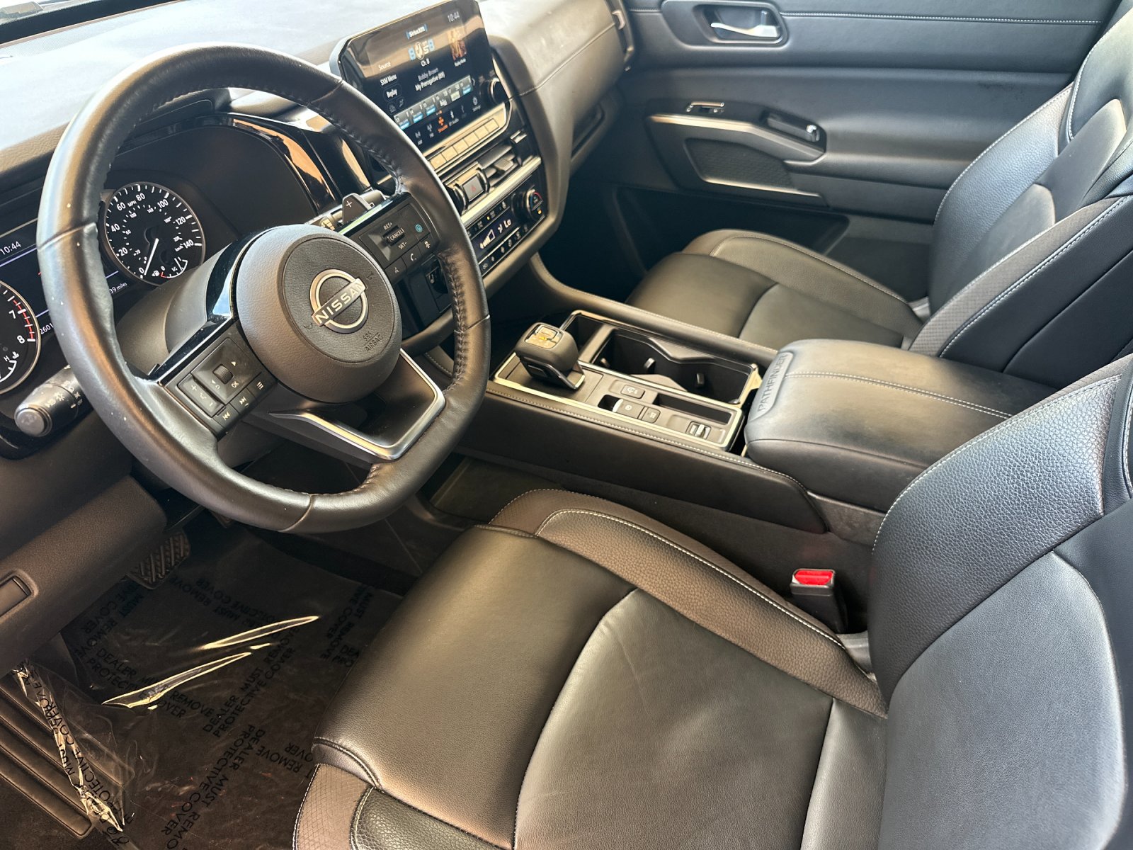 Used 2024 Gray Nissan SL image 9
