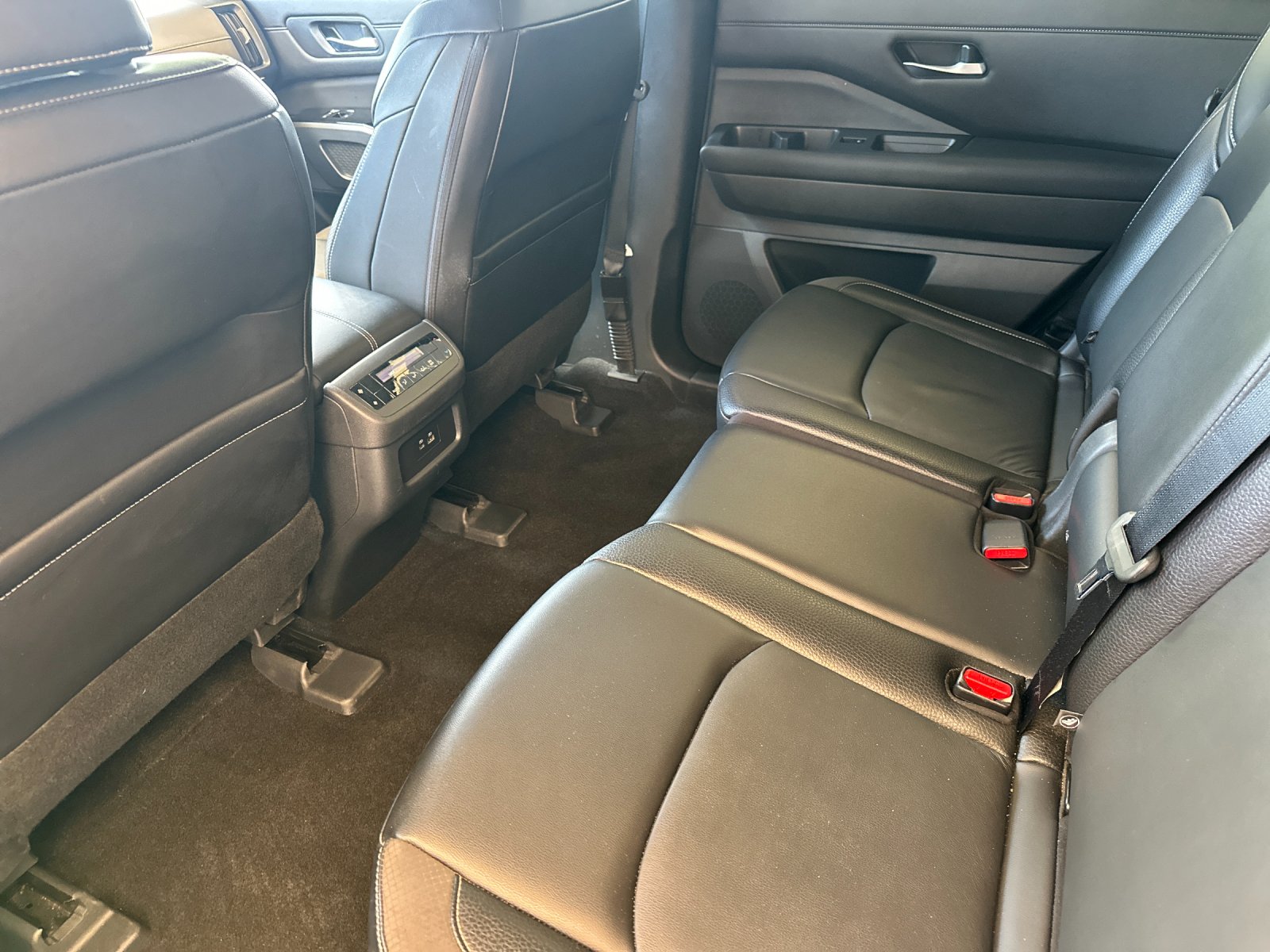 Used 2024 Gray Nissan SL image 11
