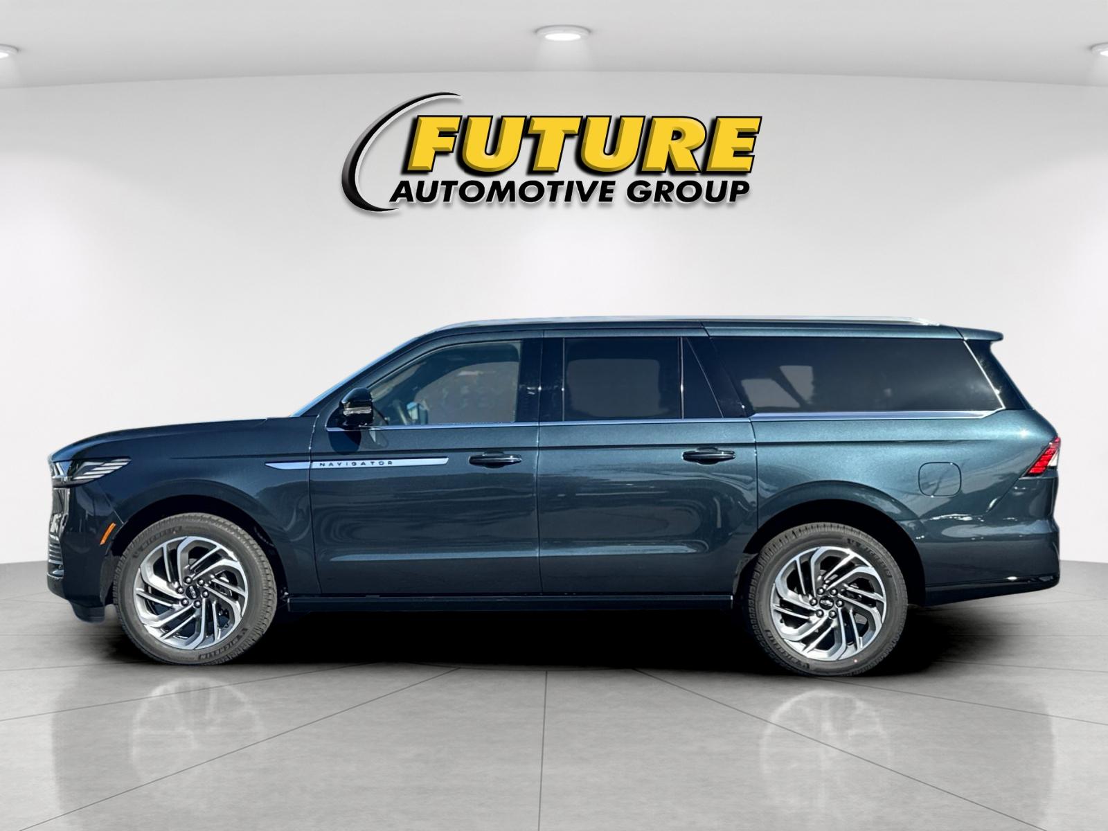 New 2026 Flight Blue Metallic Clearcoat Lincoln Reserve L image 6