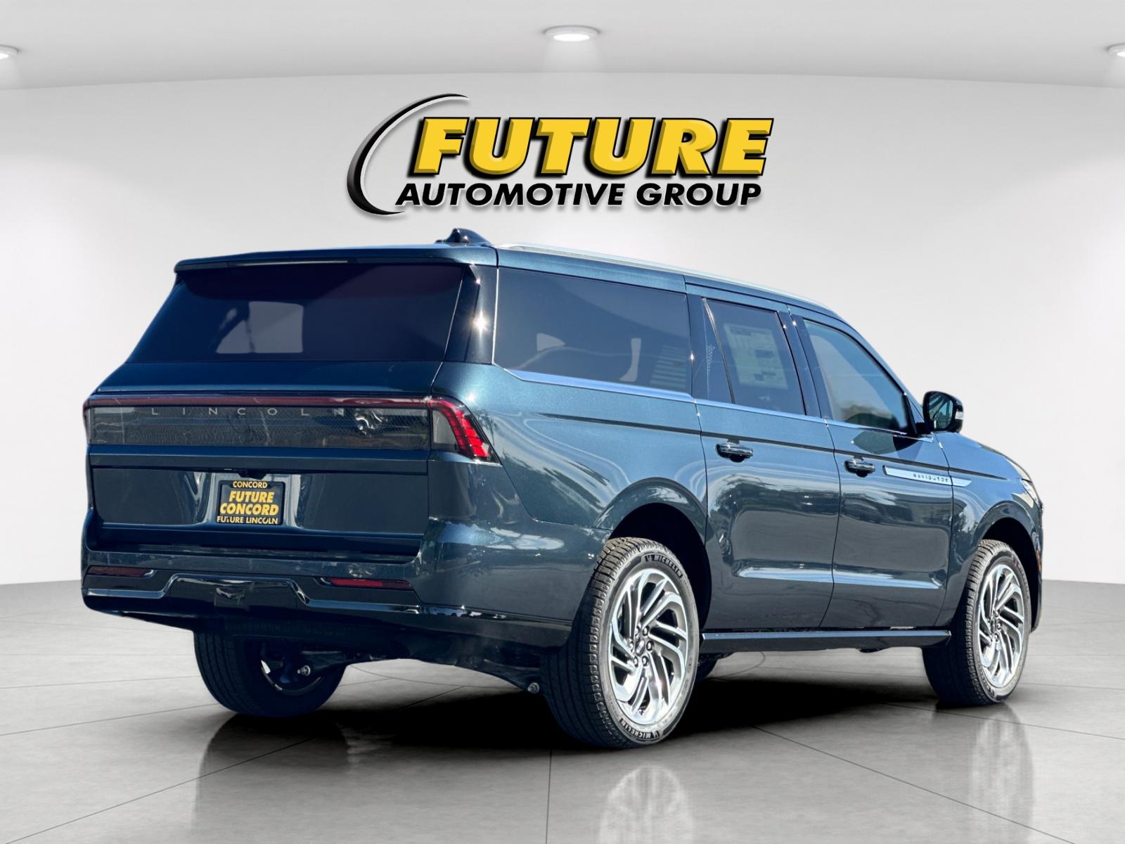 New 2026 Flight Blue Metallic Clearcoat Lincoln Reserve L image 3