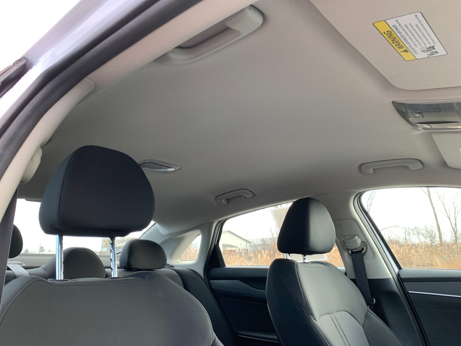 Used 2024 White Kia LXS image 17