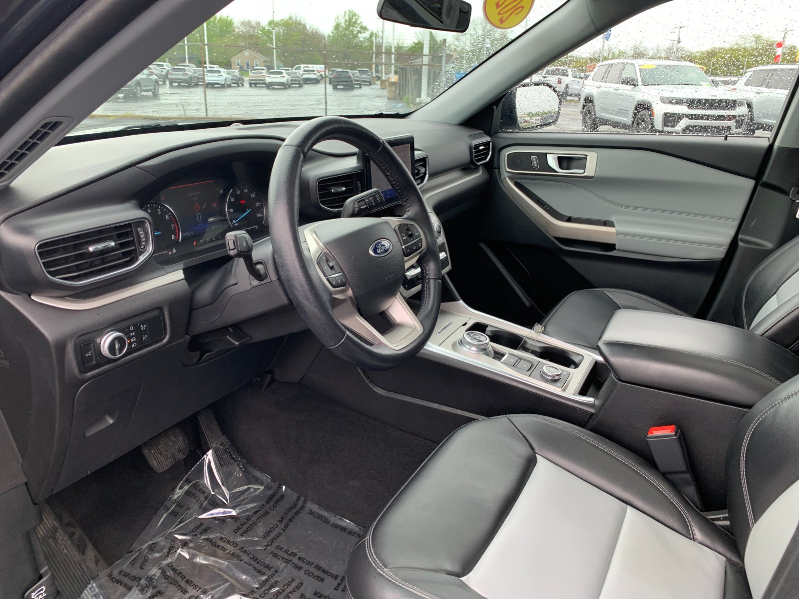 Used 2023 Blue Ford XLT image 11