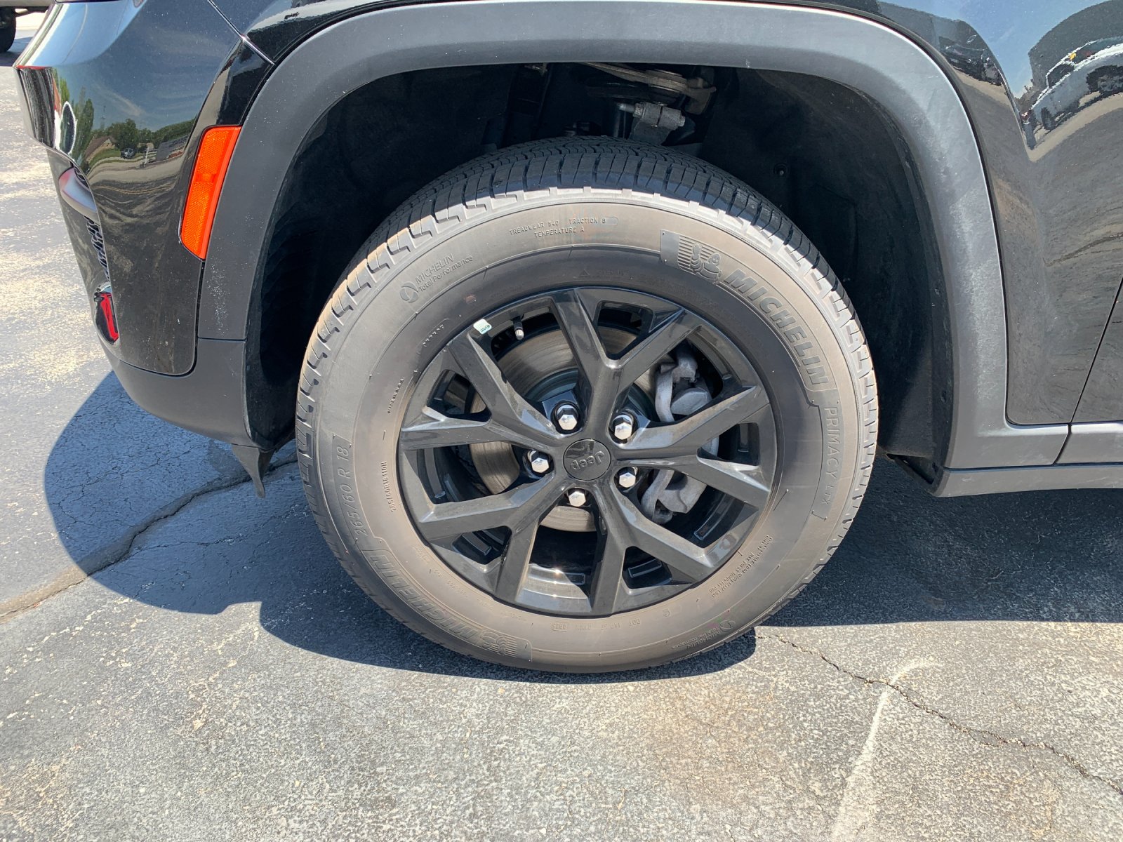 Used 2025 Black Jeep Altitude image 32