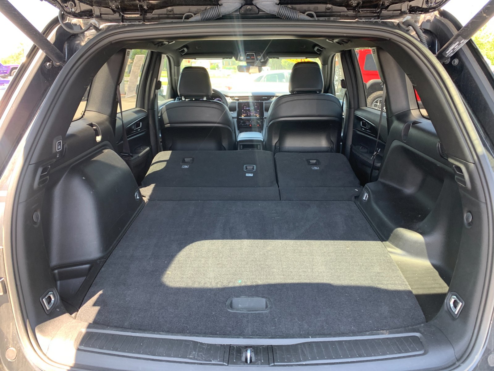 Used 2025 Black Jeep Altitude image 18