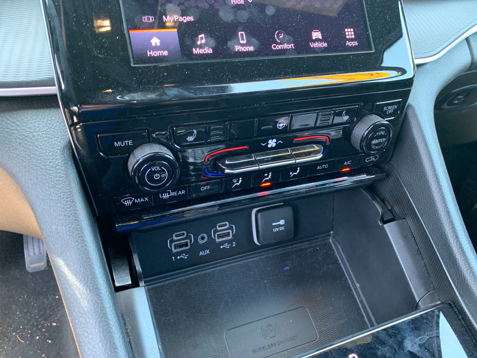 Used 2025 Black Jeep Altitude image 23