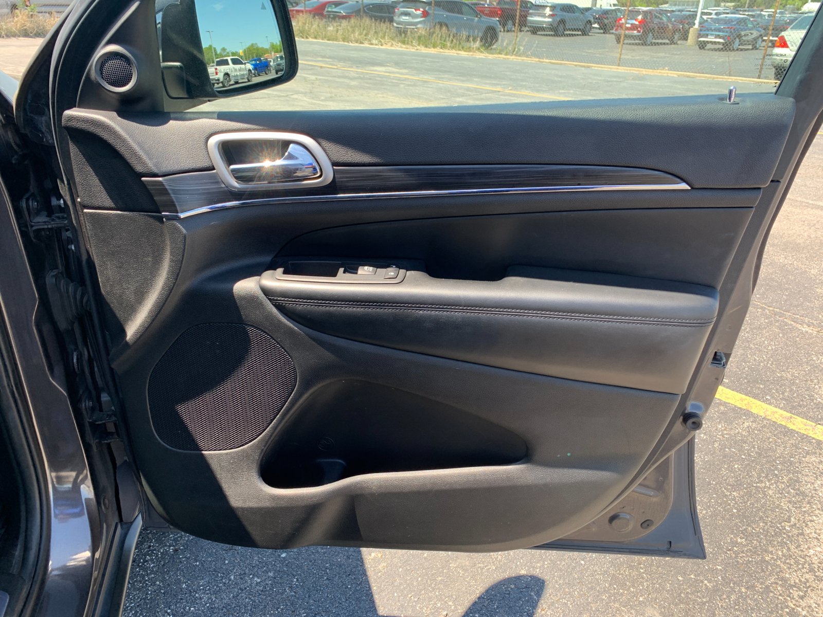 Used 2020 Gray Jeep Limited image 20
