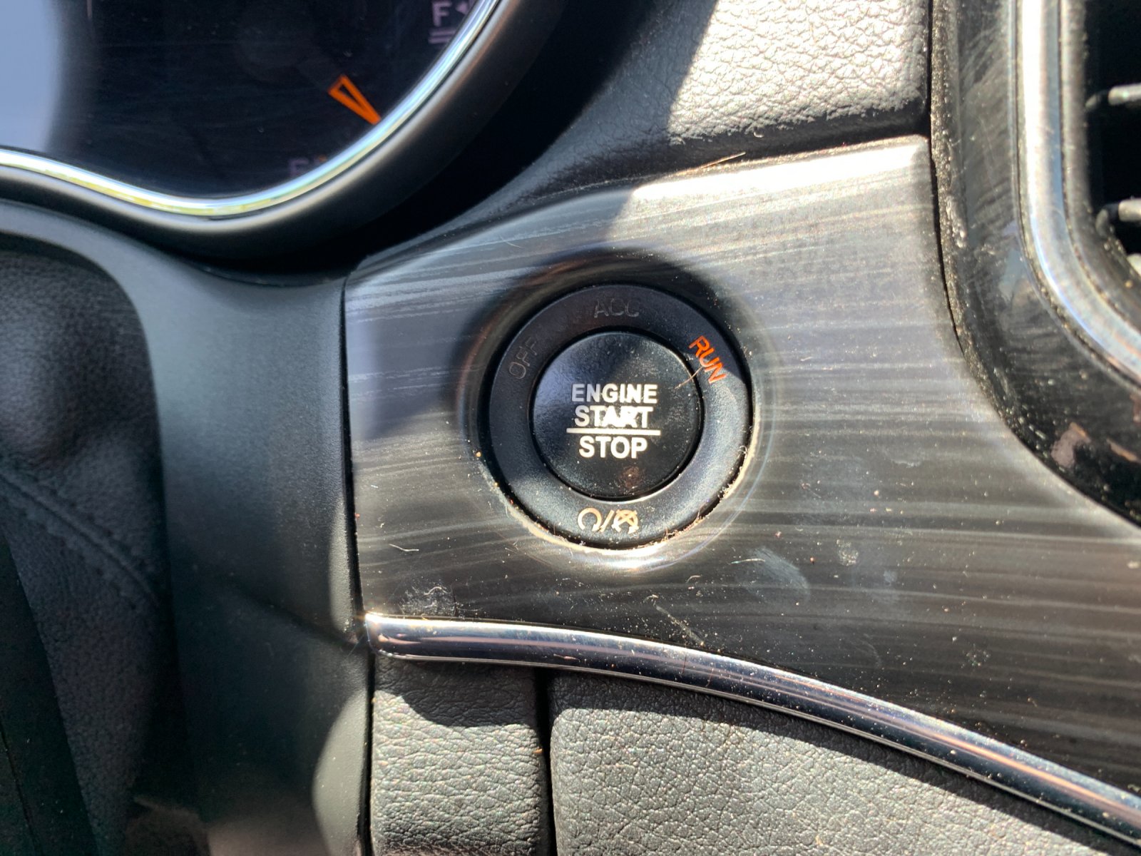 Used 2020 Gray Jeep Limited image 26