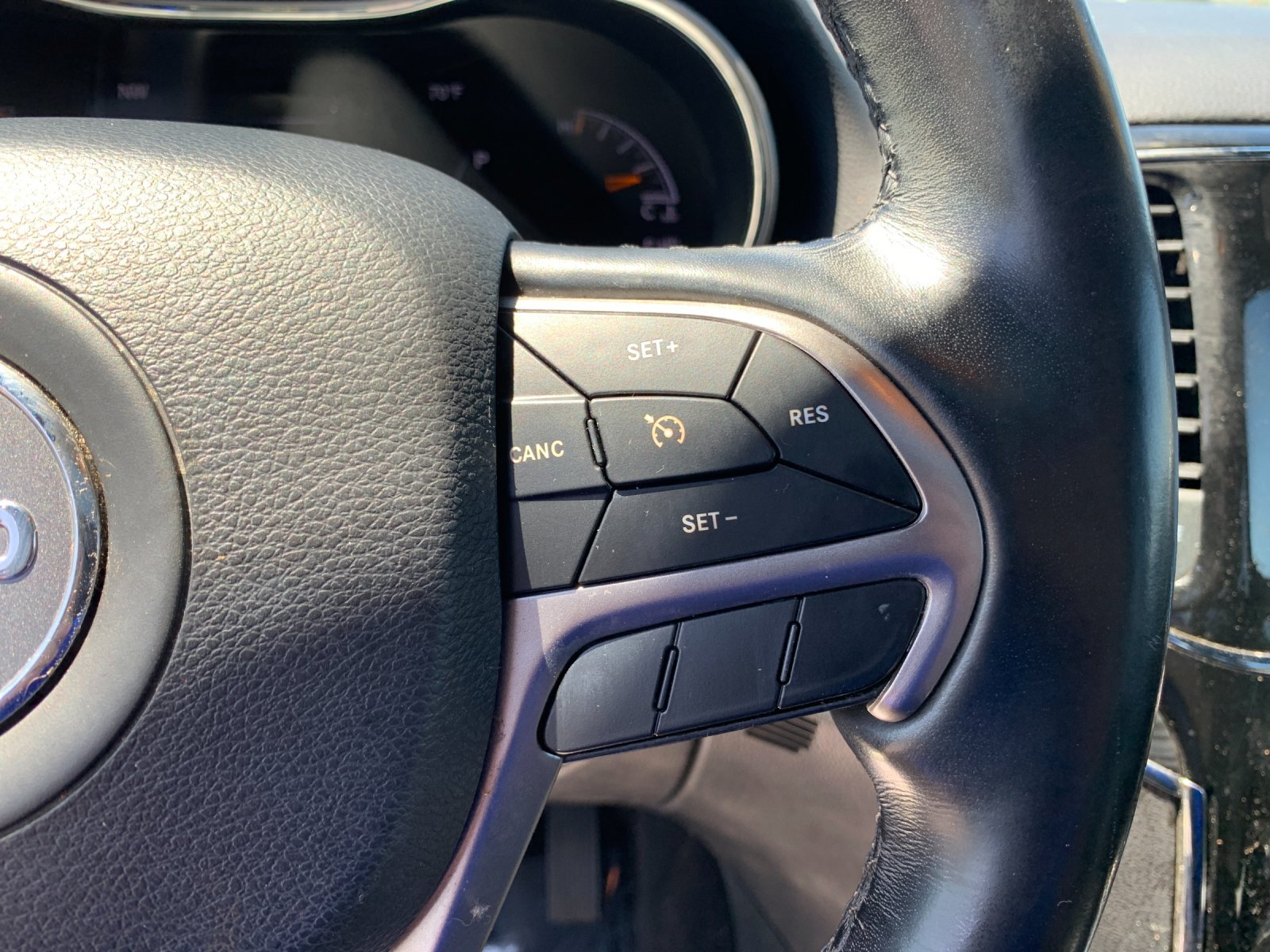 Used 2020 Gray Jeep Limited image 29