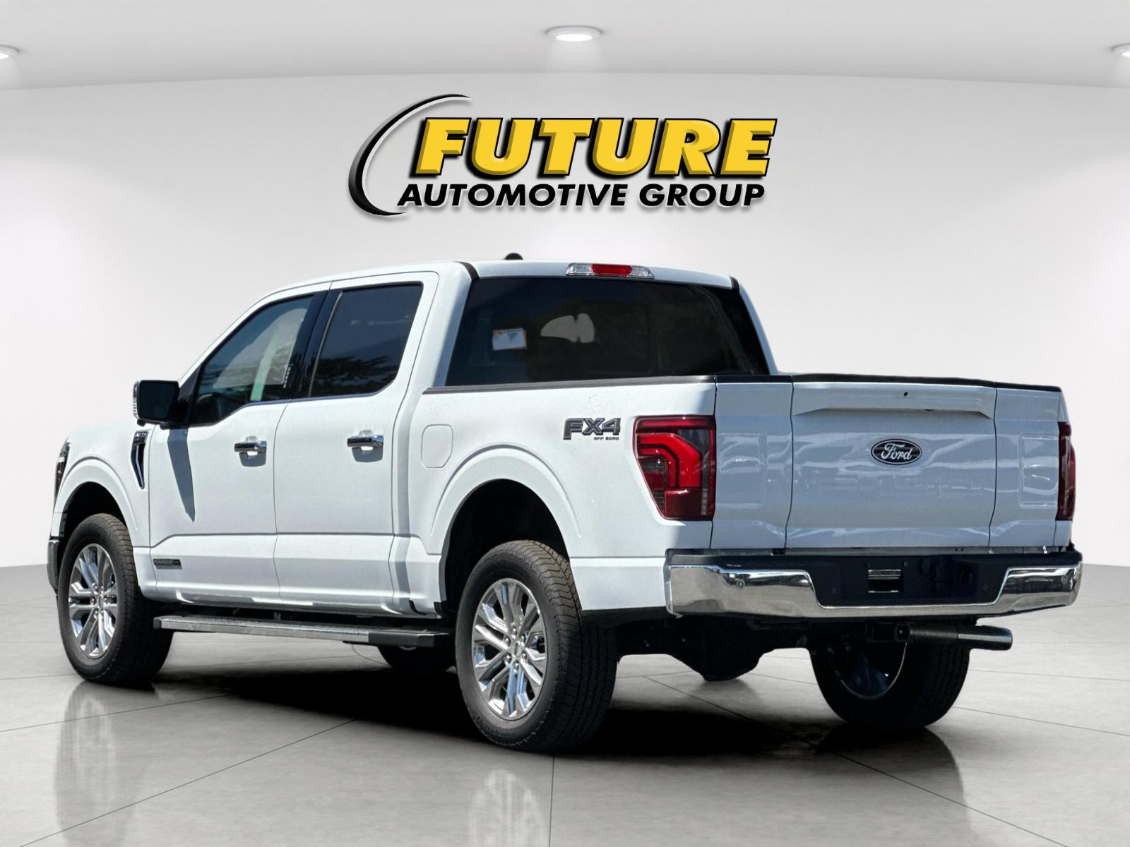 New 2026 Oxford White Ford Lariat® image 5