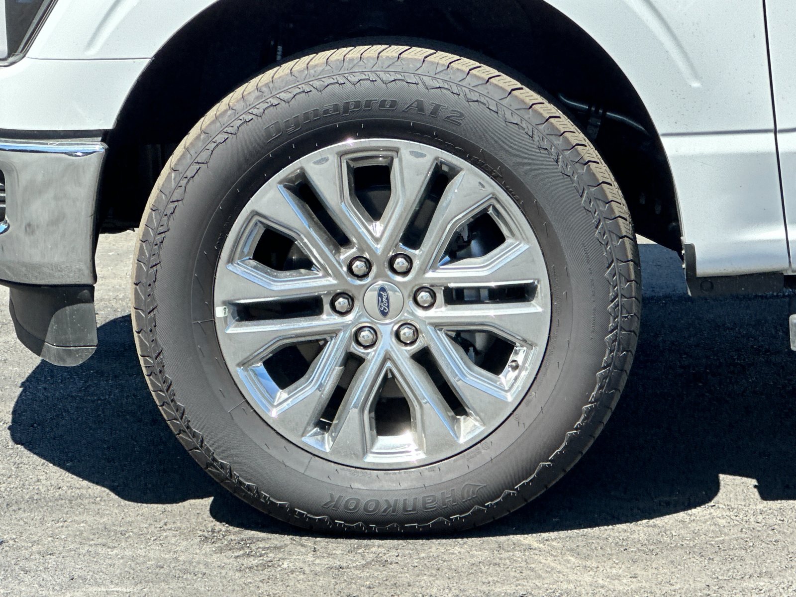 New 2026 Oxford White Ford Lariat® image 24