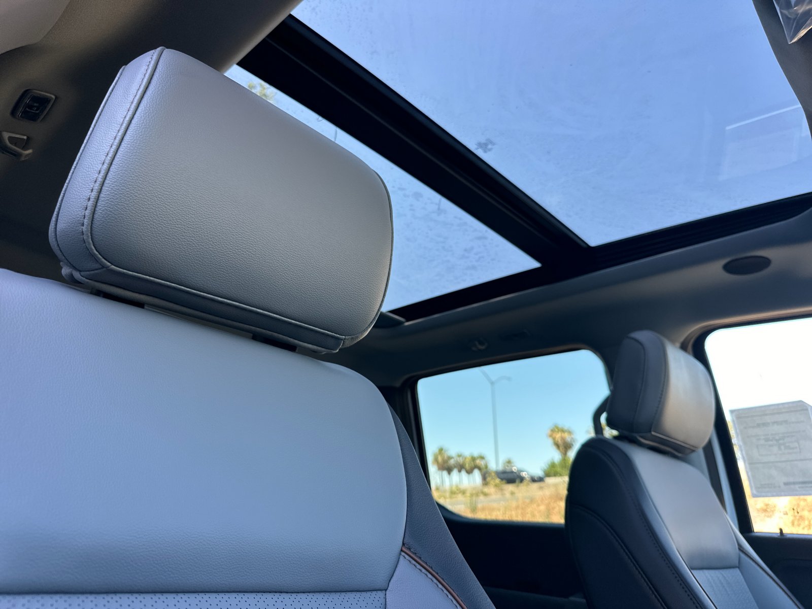 New 2026 Oxford White Ford Lariat® image 15