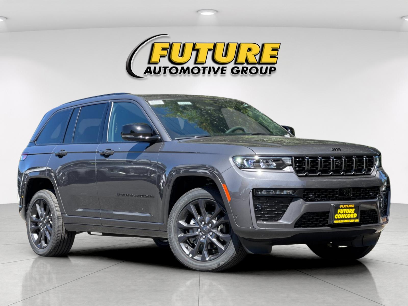 2026 Jeep Grand Cherokee Limited Reserve 4x4's photo