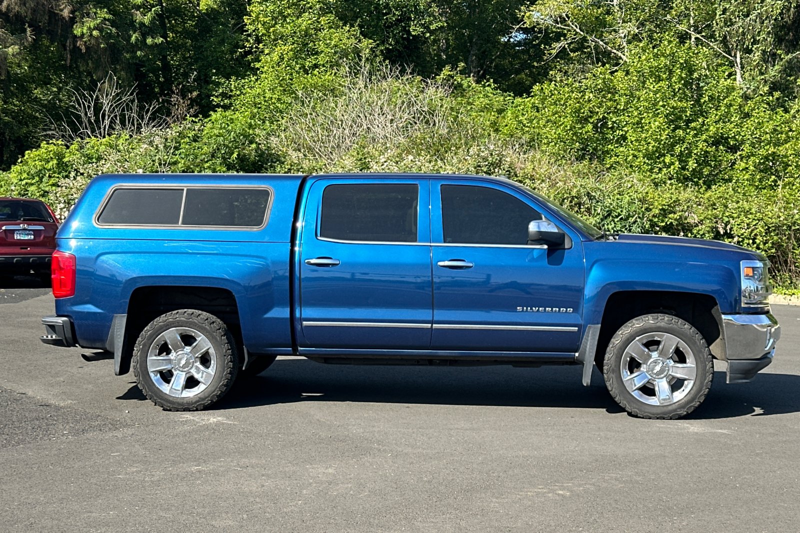 Used 2017 Blue Chevrolet LTZ image 3