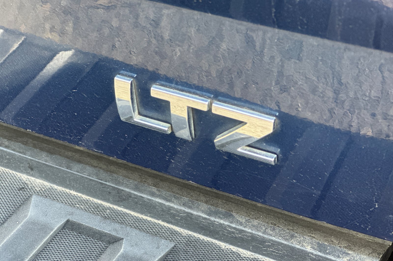 Used 2017 Blue Chevrolet LTZ image 22
