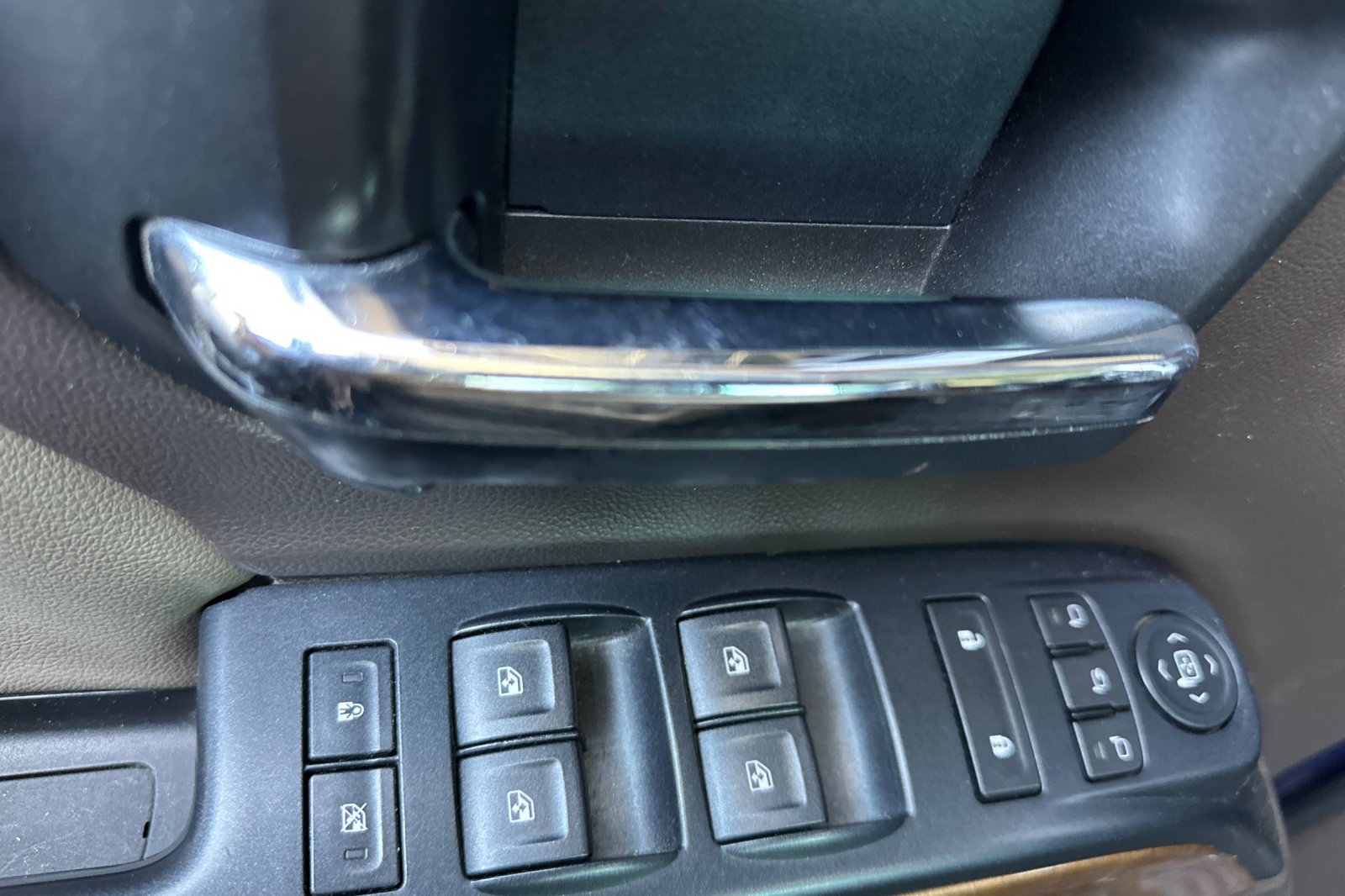 Used 2017 Blue Chevrolet LTZ image 8