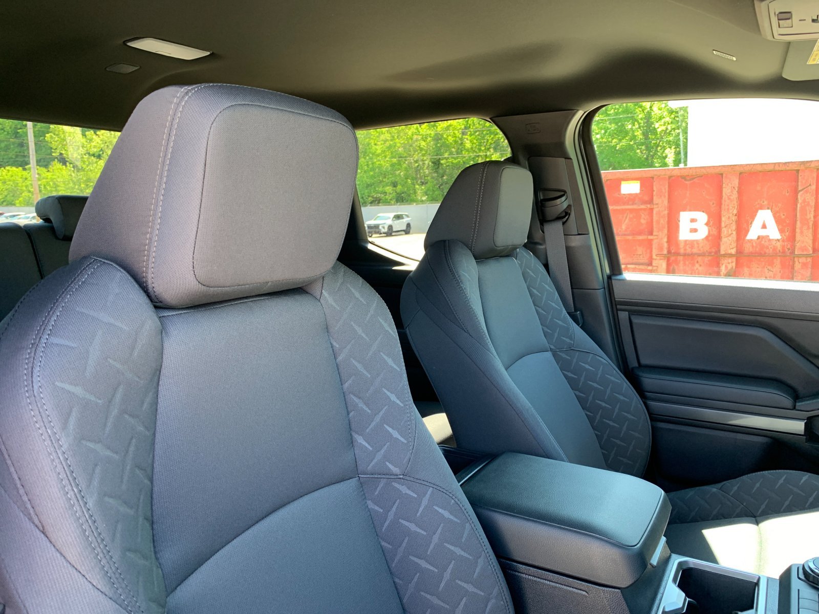 2026 Toyota Tacoma SR5 - Photo 40
