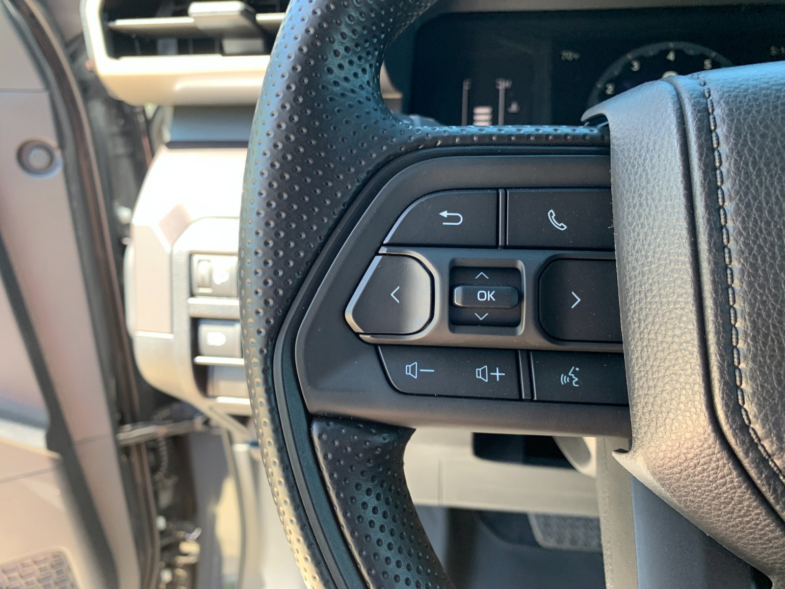 2026 Toyota Tacoma SR5 - Photo 49