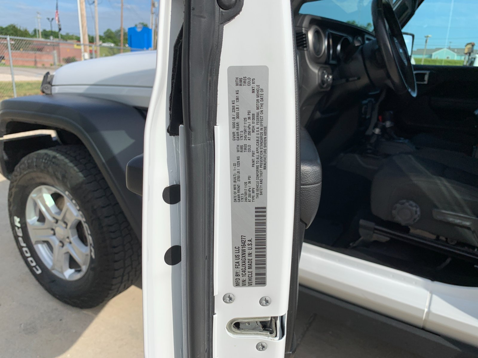 Used 2022 White Jeep Sport S image 36