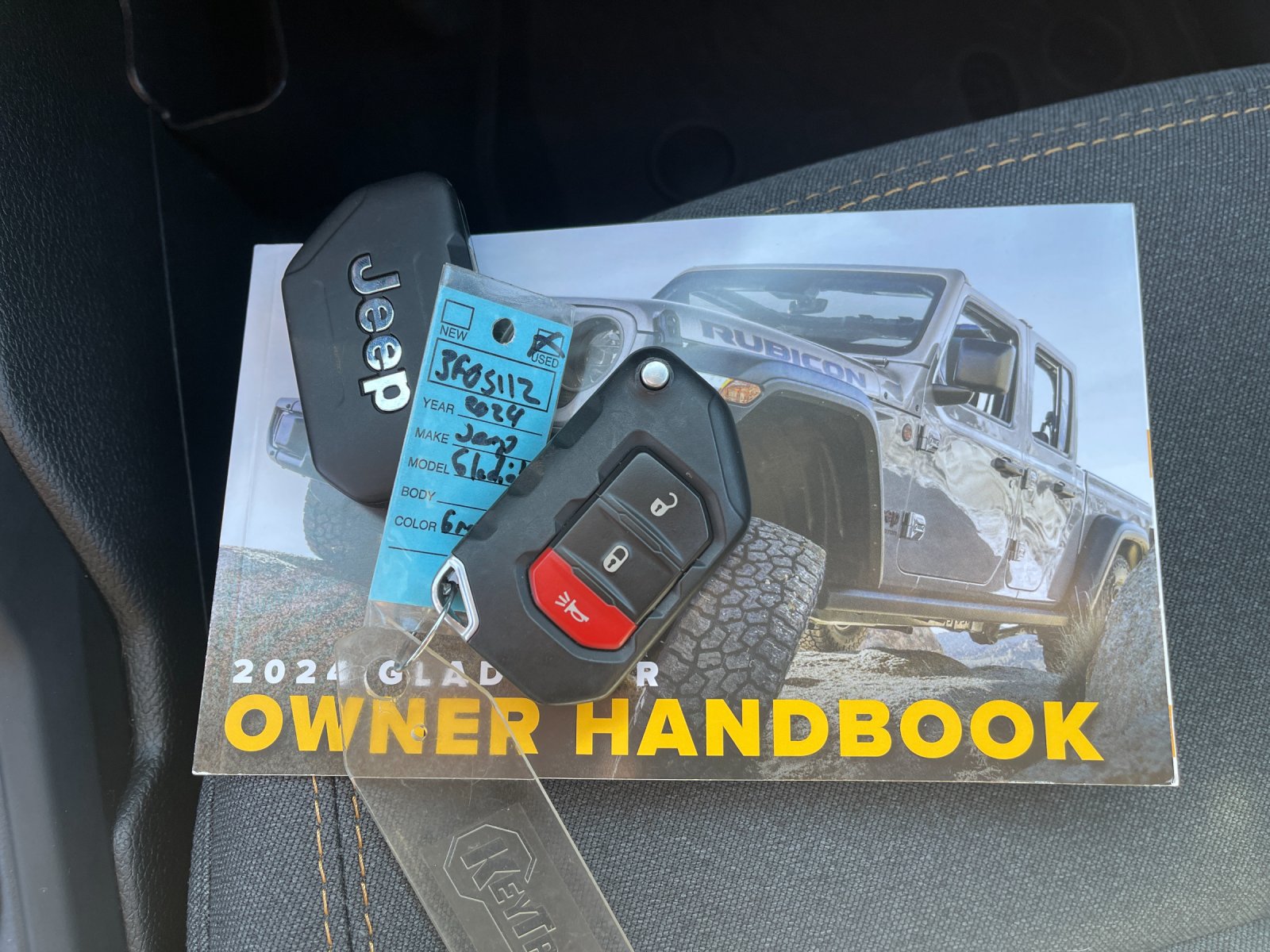 Used 2024 Gray Jeep Sport image 10