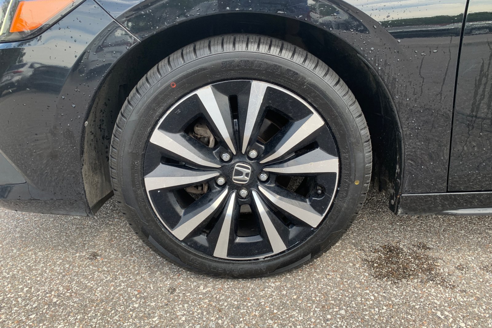 Certified Used 2022 Black Honda EX-L image 32