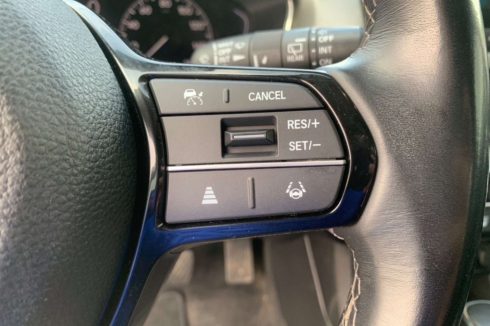 Certified Used 2022 Black Honda EX-L image 28