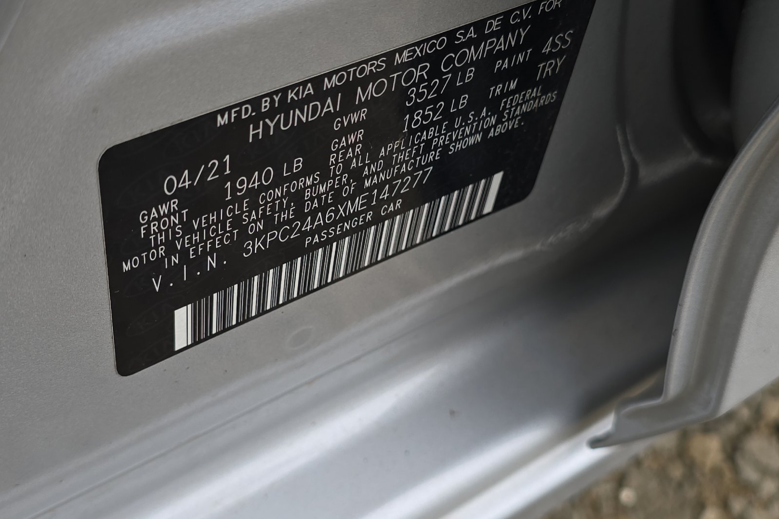 Used 2021 Silver Hyundai SE image 22