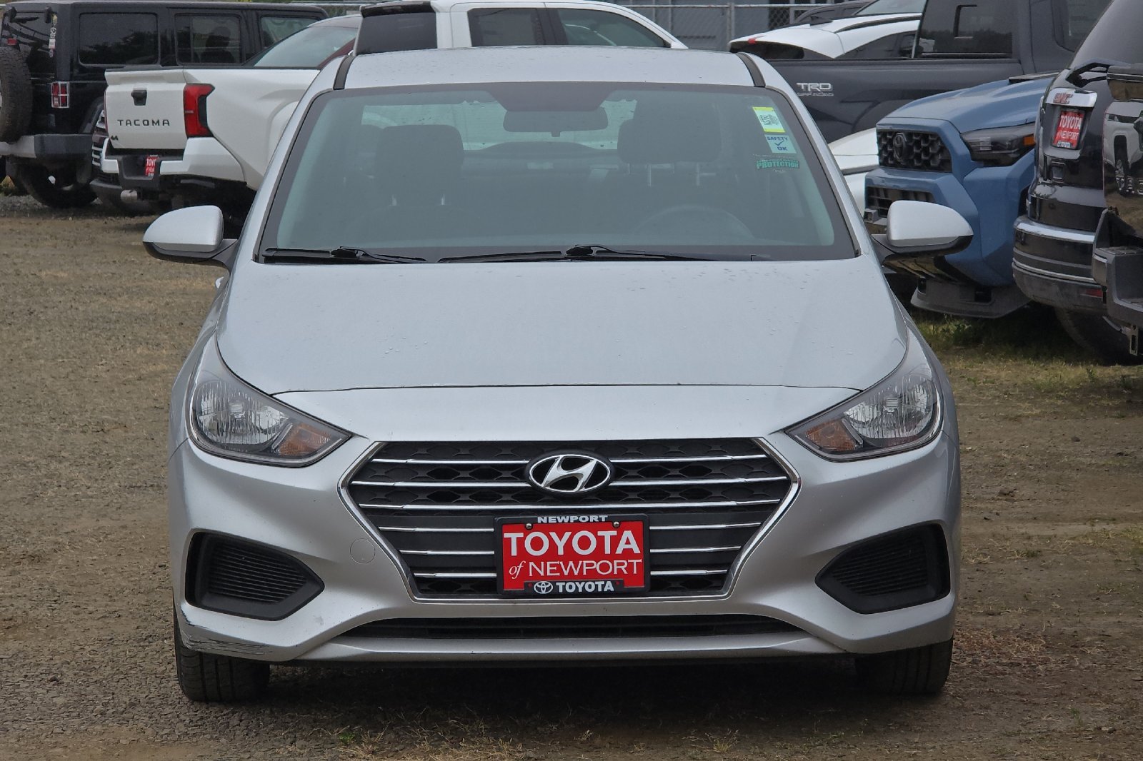 Used 2021 Silver Hyundai SE image 6