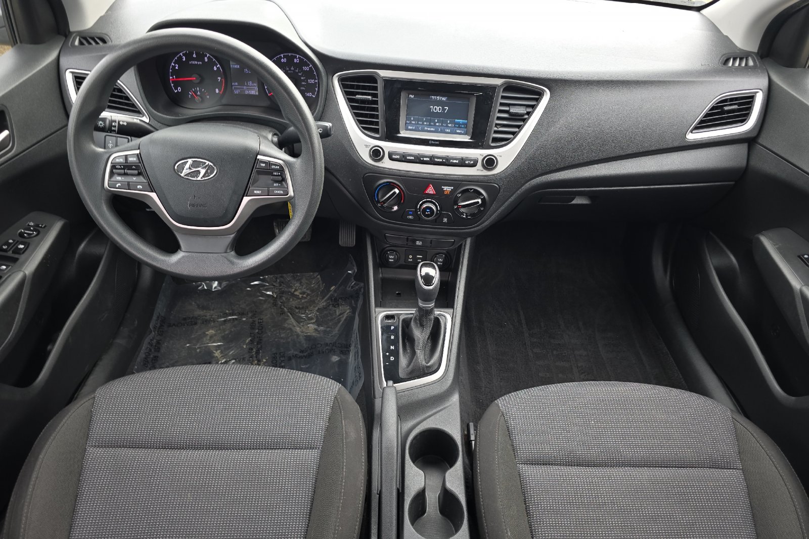 Used 2021 Silver Hyundai SE image 10
