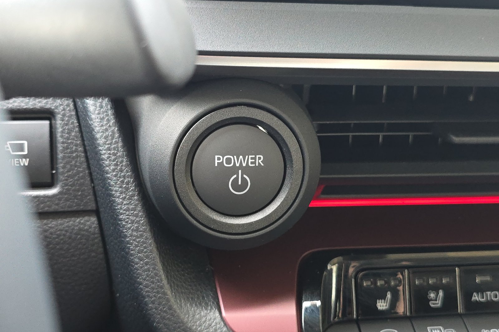 2026 Toyota Prius Plug-in Hybrid XSE Premium - Photo 19